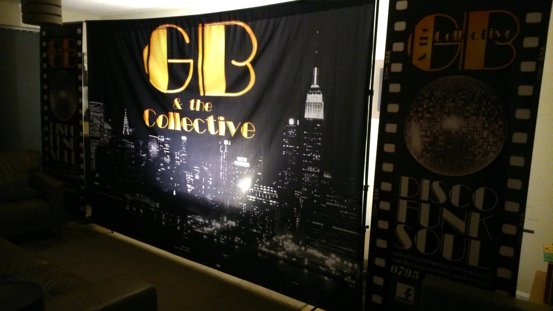 Adjustable Backdrop Stand (3m W x 2.4m H)